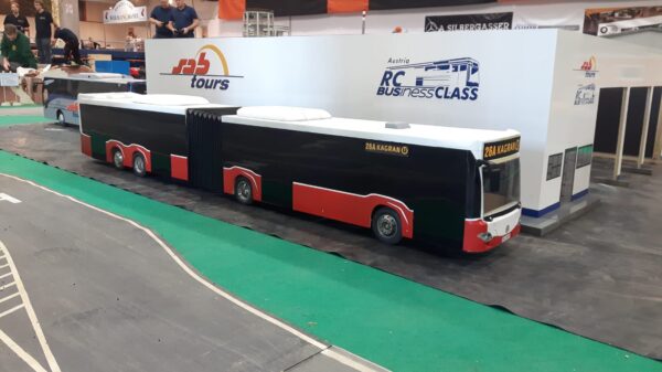 CapaCity Gelenksbus 4-achsig